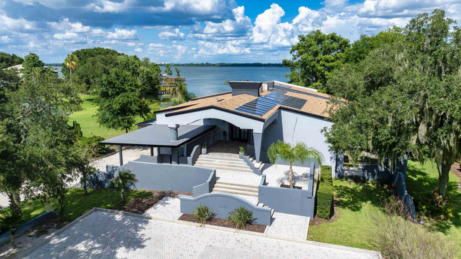 Aerial Front House - Luxoria Recovery