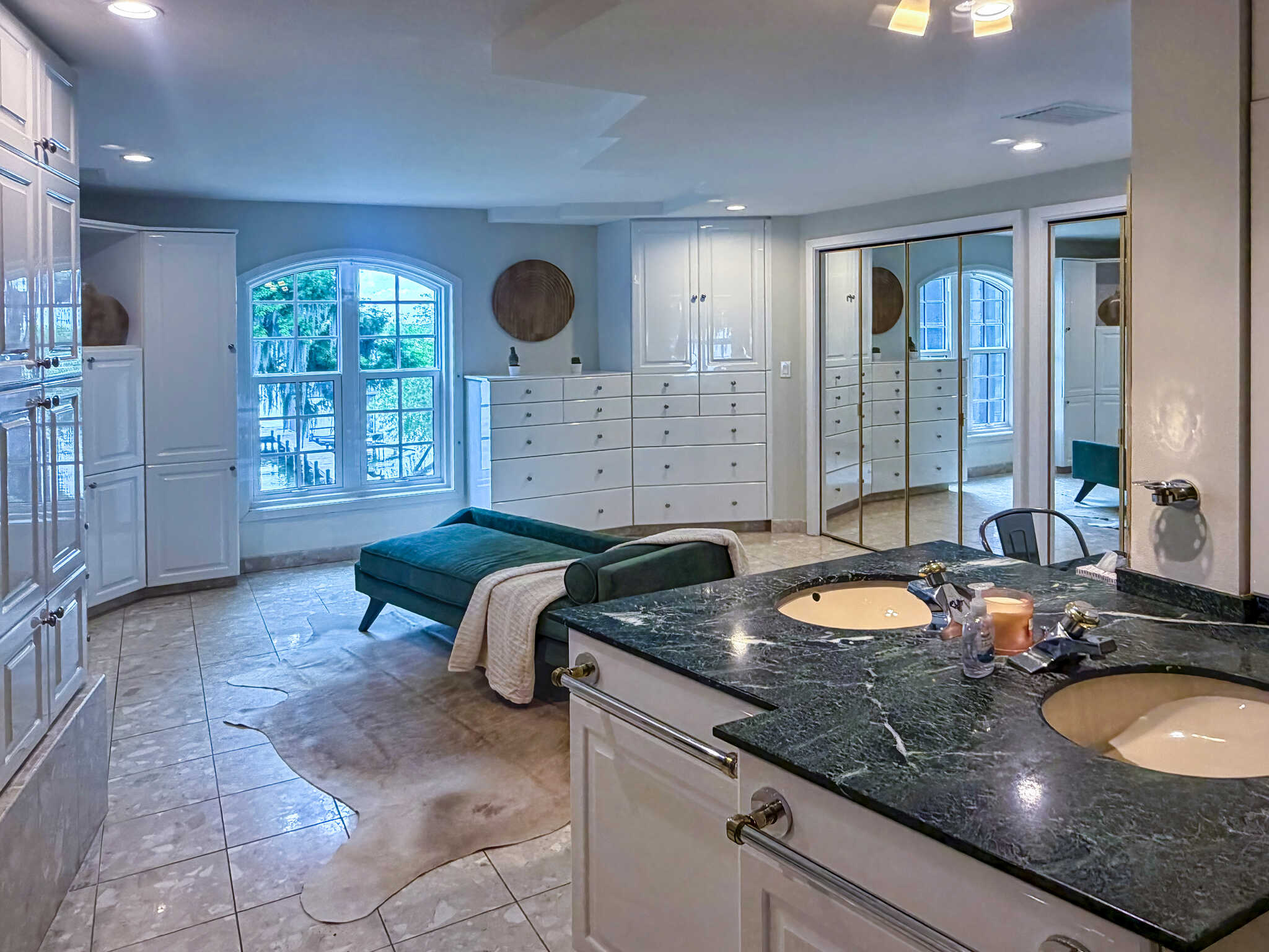 Master Bathroom - Luxoria Recovery
