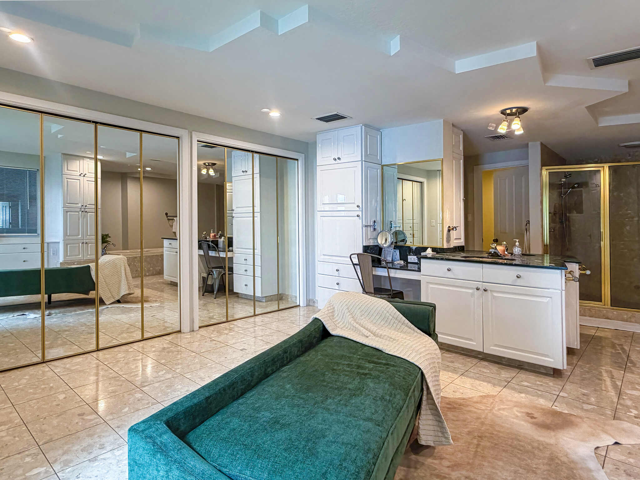 Master Bathroom - Luxoria Recovery