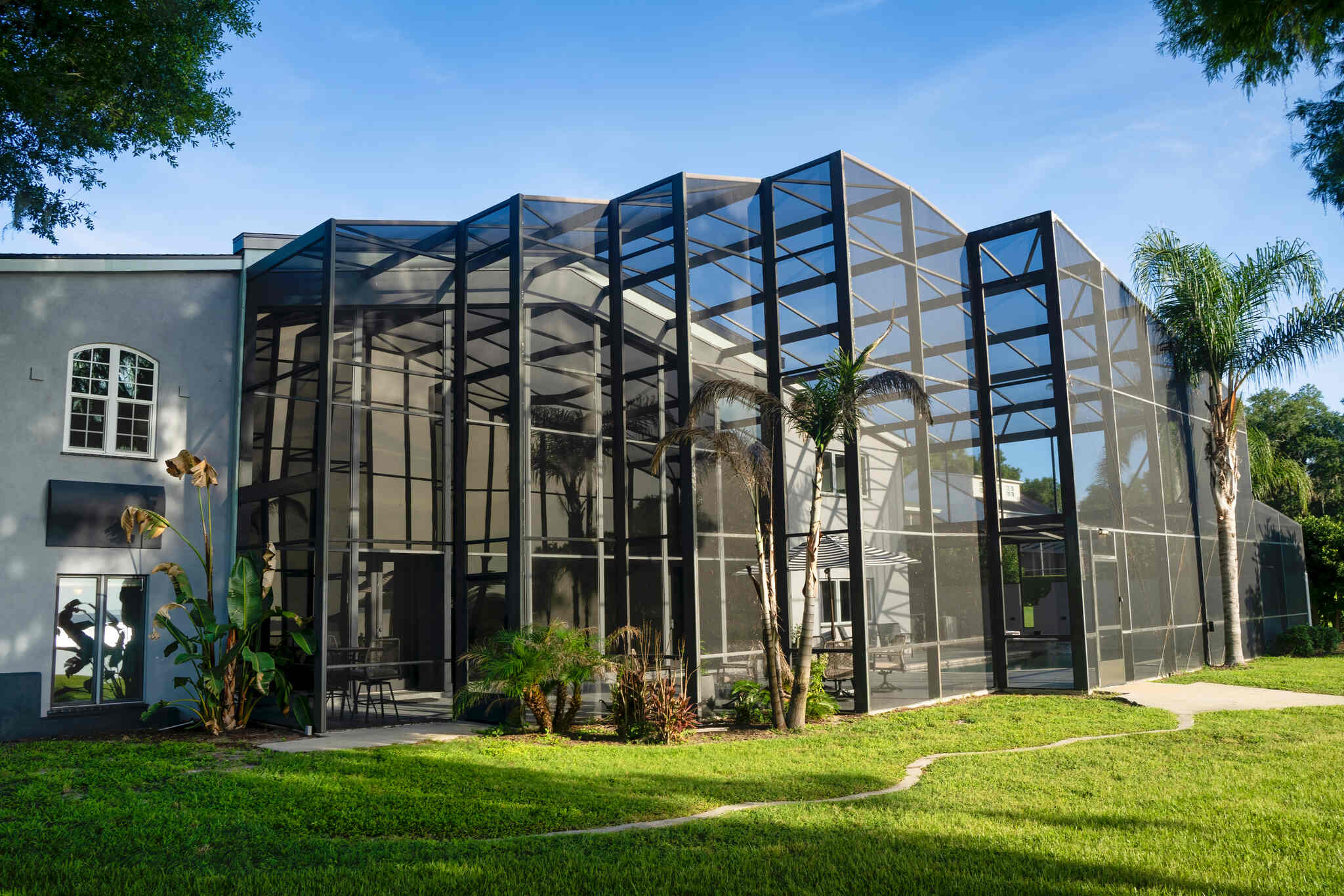 Pool Enclosure Area - Luxoria Recovery